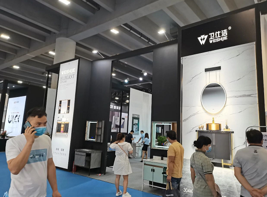 2020中国建博会12.1卫浴品牌馆如约启动,现场人流如织